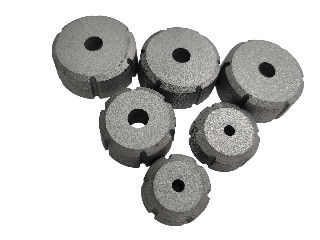 Material en blanco resistente a altas temperaturas para la fabricación de moldes de sujeción