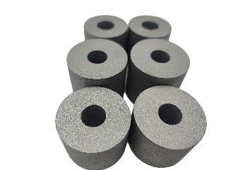 Proceso de producción de la forja en frío de aleación dura de tornillo de encabezado en frío de moldes en blanco con excelente resistencia a la corrosión