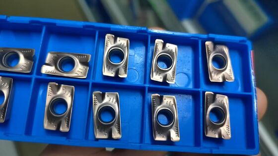 Precisión de carburo Apmt1604 Insertores de fresado por CNC ideales para cortar acero inoxidable en entornos profesionales de metalurgia